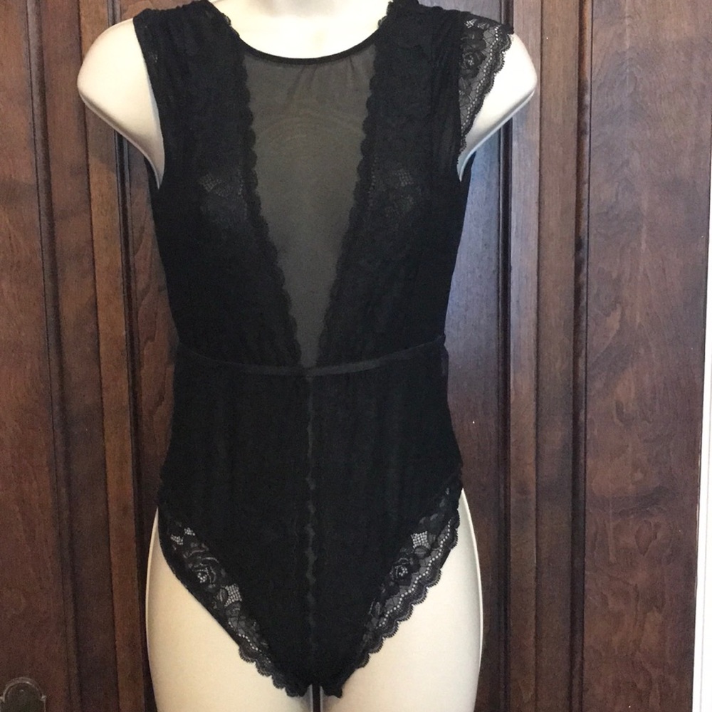 Brandy Melville lace bodysuit